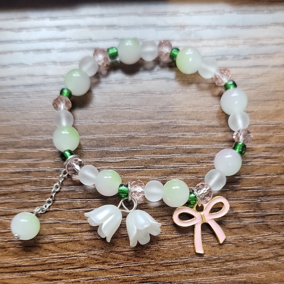 Charming Beaded Bracelet with Bow and Flower Charms - Picture 1 of 2